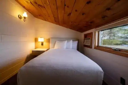 Depe Dene Lakeside Resort - 327