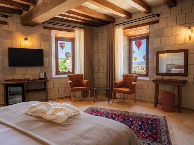 Tulip Cave Suites - 107