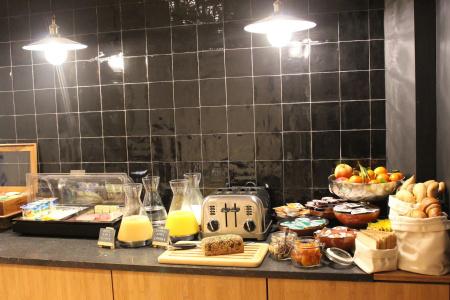 A Place - Boutique Emile - 10