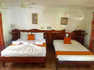 Amitie Chalets Praslin - 2