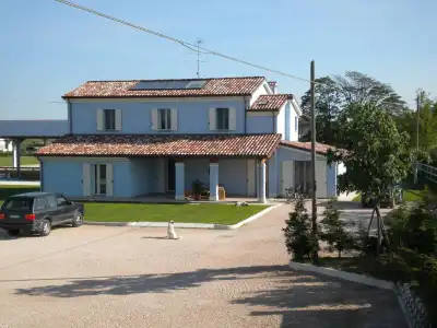 Insolent Inn - 22