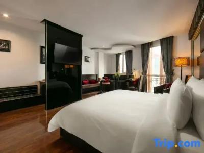 La Nueva Boutique Ha Noi - 212