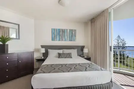 Crystal Bay on the Broadwater - 322