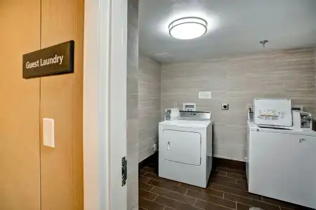 Hampton Inn Norfolk-Naval Base - 37