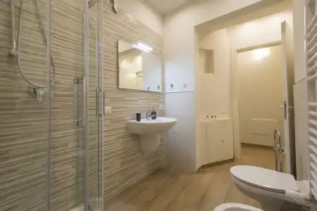 Regis Condo - 137