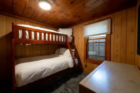 Depe Dene Lakeside Resort - 305