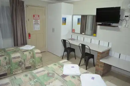 Welcome Home Motel and Apartments - 3