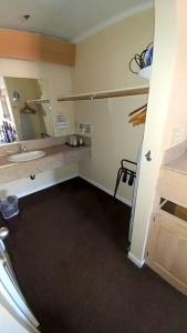 Executive Inn & Suites Sacramento - 15