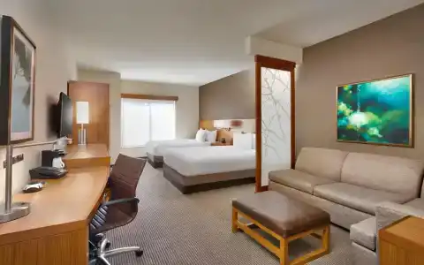 Hyatt Place Lansing - East - 5