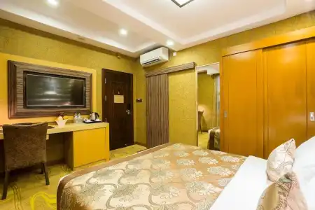 Best Western Chinatown - 76