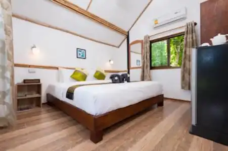 Majestic Sea View Resort - 11