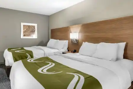 Days Inn by Wyndham San Antonio Downtown - 4