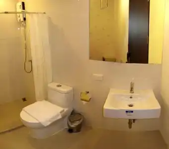 Nantra Silom - 8