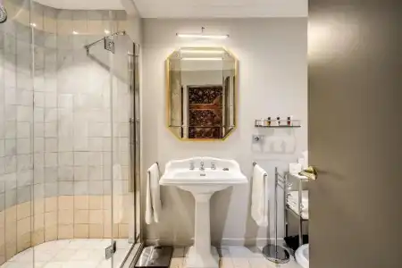 Martius Private Suites - 61