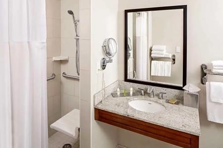 DoubleTree by Hilton South Bend - 51