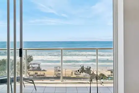 ULTIQA Air On Broadbeach - 402