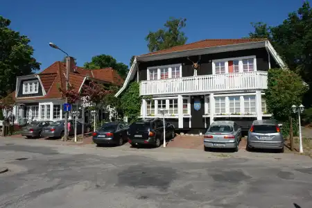 Im Schwedischen Hof - 0