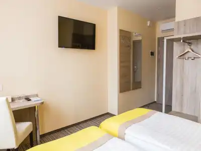 Raziotel Yamska Kyiv - 4