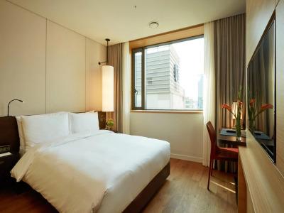 Crown Park Myeongdong - 28