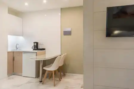 Forum Suites - 120