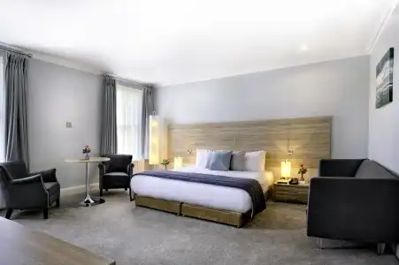 The Sandymount - 4