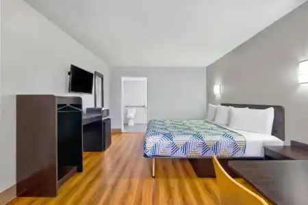 Motel 6 Plano, TX - Plano Northeast - 6
