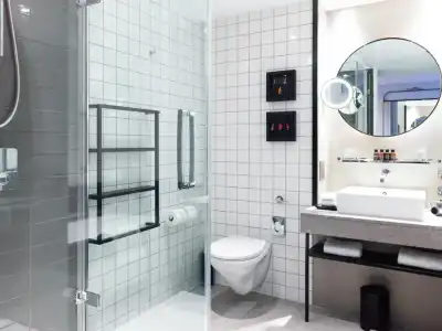 The Trafalgar St. James London, Curio Collection by Hilton - 45