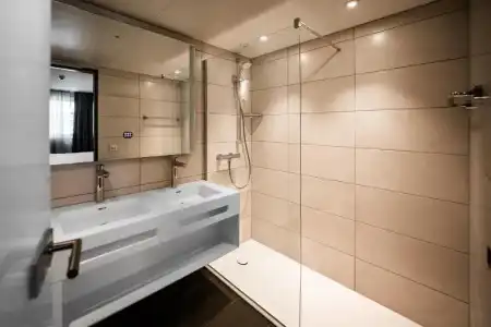 LOGINN Stuttgart Zuffenhausen - 50