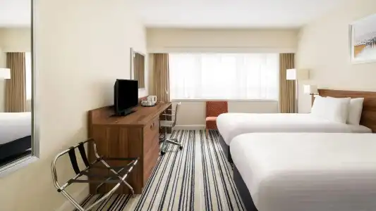 Holiday Inn Brighton Seafront by IHG - 38