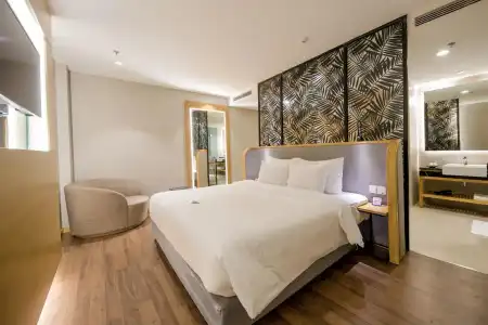 Quinter Central Nha Trang - 2