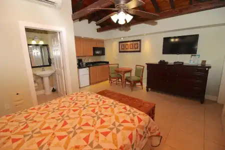 Coconut Mallory Resort And Marina By Kees Vacations - 166