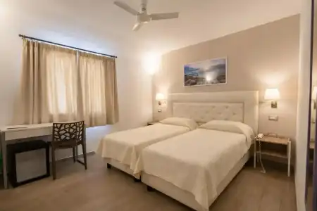 Sisters Hostel - 43