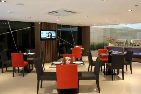 The Luxe - 43