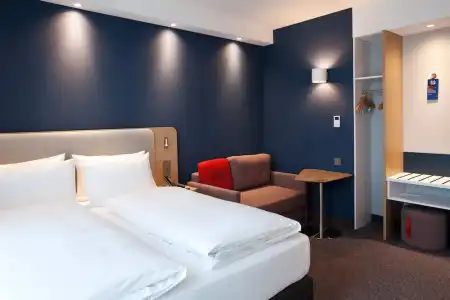 Holiday Inn Express Düsseldorf Airport by IHG - 55