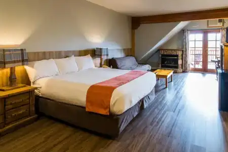 Glacier House Resort - 108