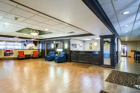 Comfort Inn Cleveland Downtown - 10