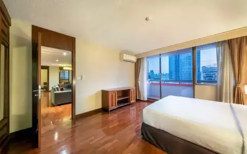 Bandara Silom Suites - 232