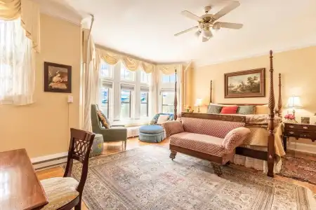 Wilburton Inn - 177
