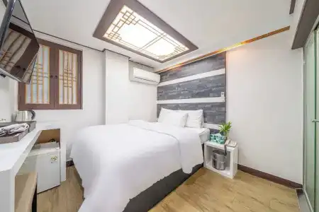 Kyoung Dong - 19