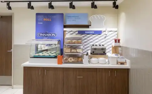 Holiday Inn Express & Suites Minneapolis – West End by IHG - 17