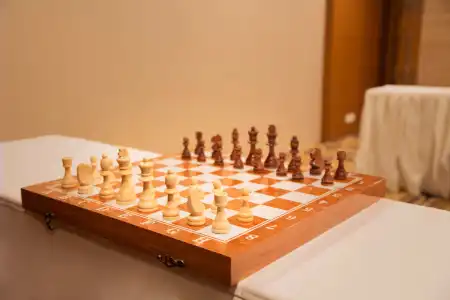 V7 - 21