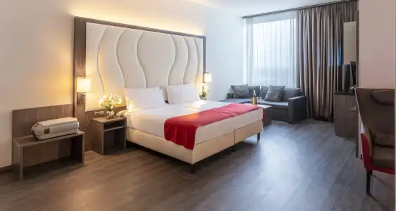 PLAZA Premium Almere - 57