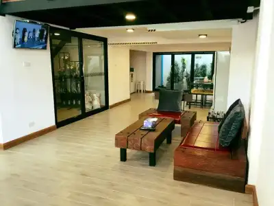 Errday Guest House - 9