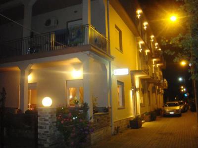 Karagianni - 6