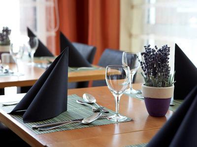 PLAZA Premium Köln - 24