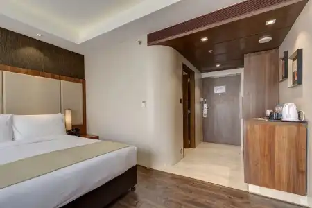 Holiday Inn Kolkata Airport by IHG - 60