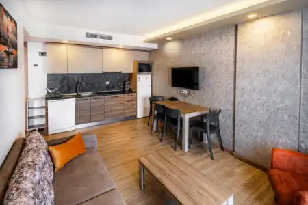 Golden World Suite - 19