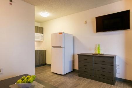 Crossland Economy Studios - Albuquerque - Northeast - 10