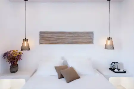 Zefi & Suites - 128