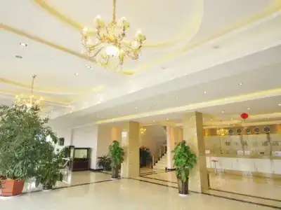 Bai Nian Sheng Shi (Kunming Changshui International Airport) - 1